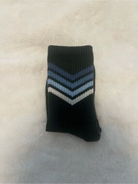 Marine layer socks NWOT forest green Men's Crew Socks with Blue Chevron Stripes